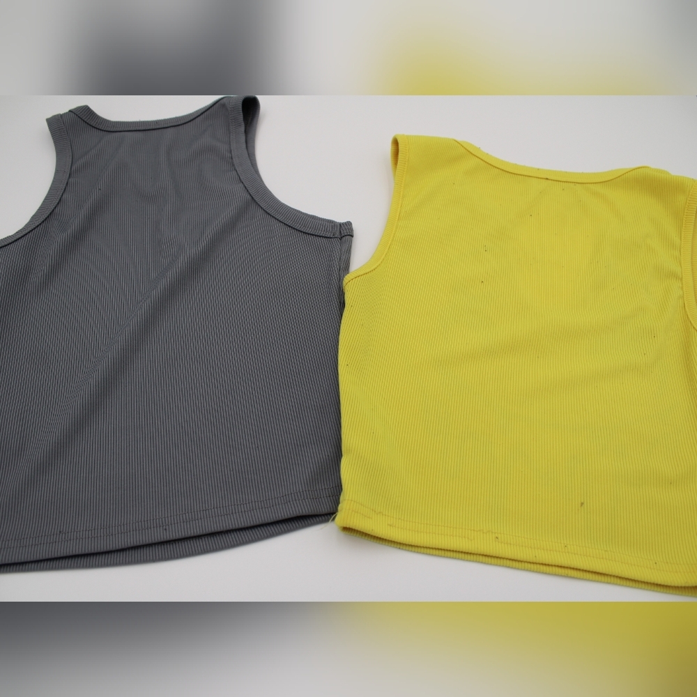 Bundle of 4 Women’s Ribbed Cropped Tank Tops – XS - Picture 8 of 8